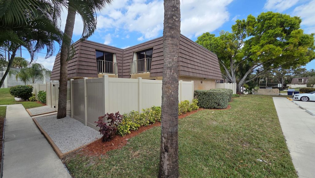 Photo of 7311 73rd Way, West Palm Beach, FL 33407 (MLS # R11167912)