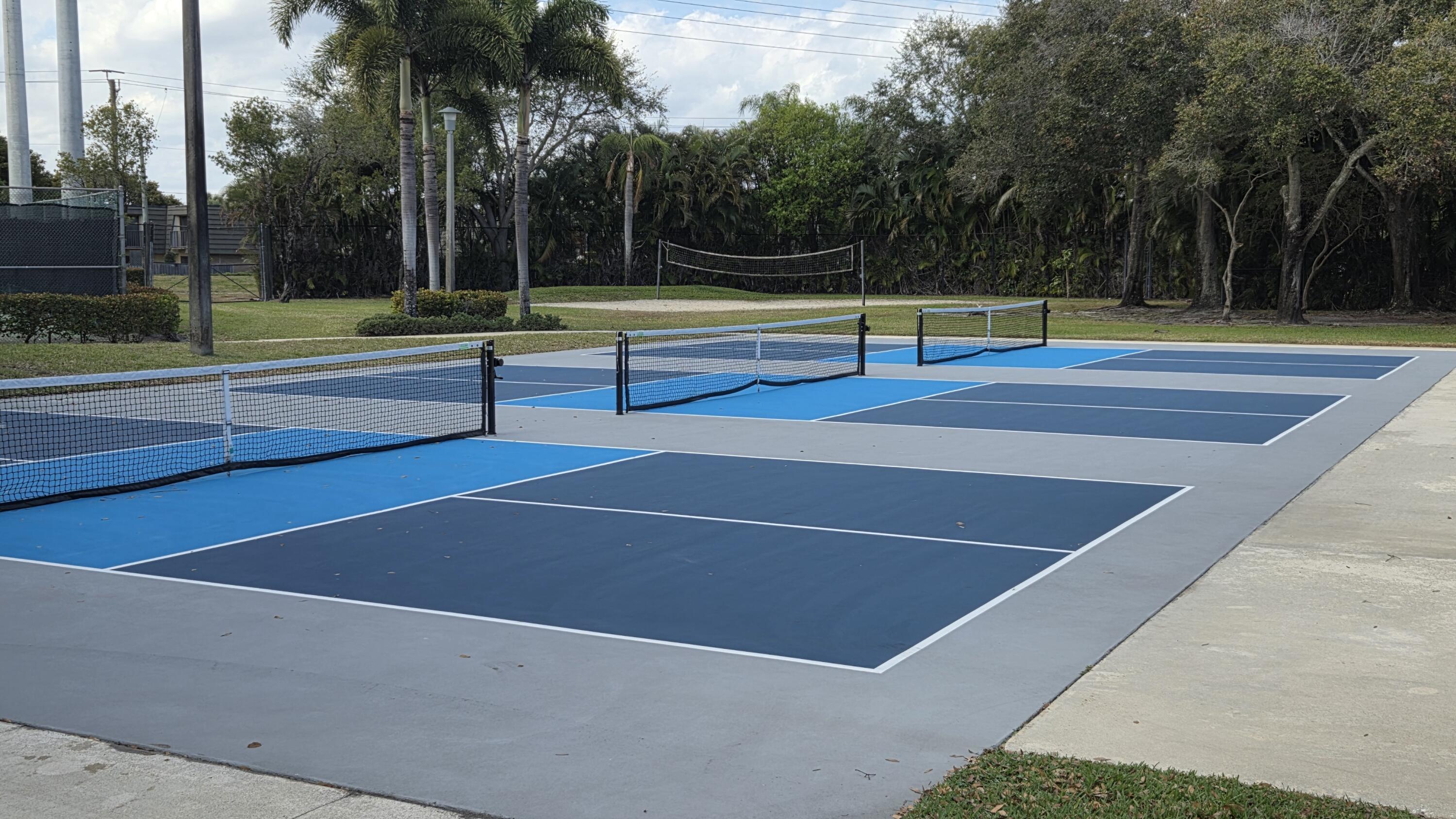 HERITAGE VILLAGE OF P B LAKES - Residential Lease