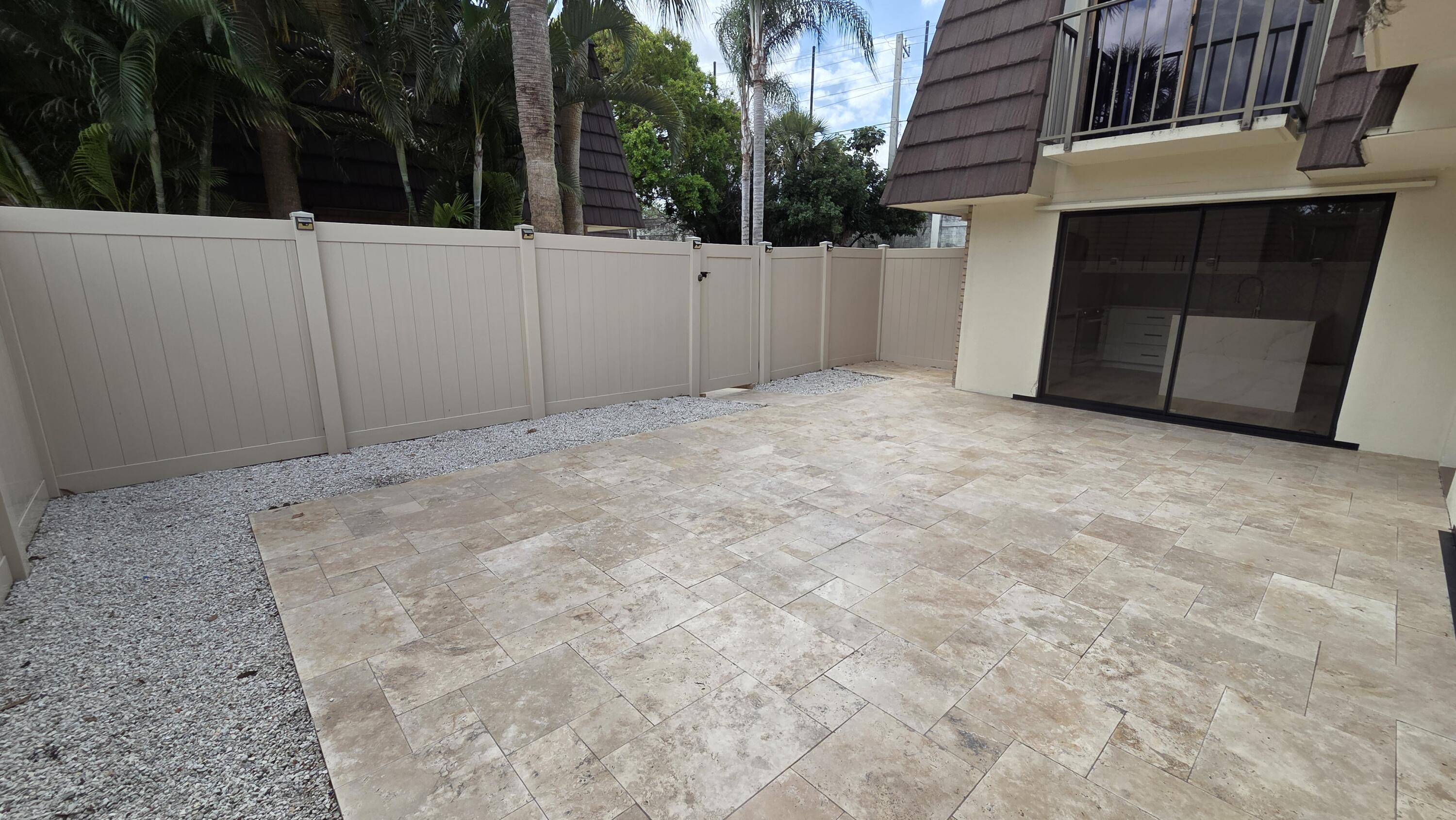 HERITAGE VILLAGE OF P B LAKES - Residential Lease