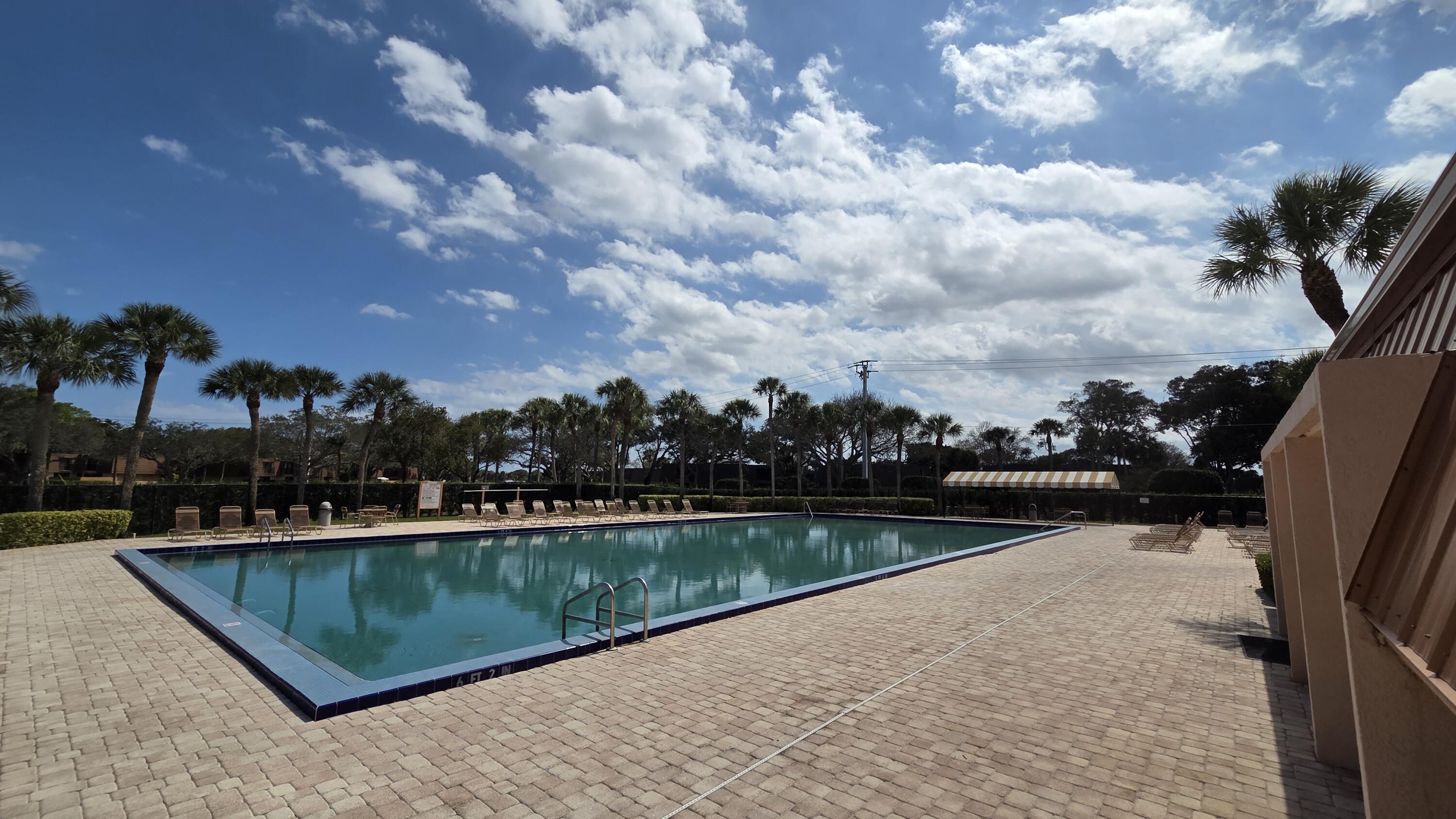 HERITAGE VILLAGE OF P B LAKES - Residential Lease