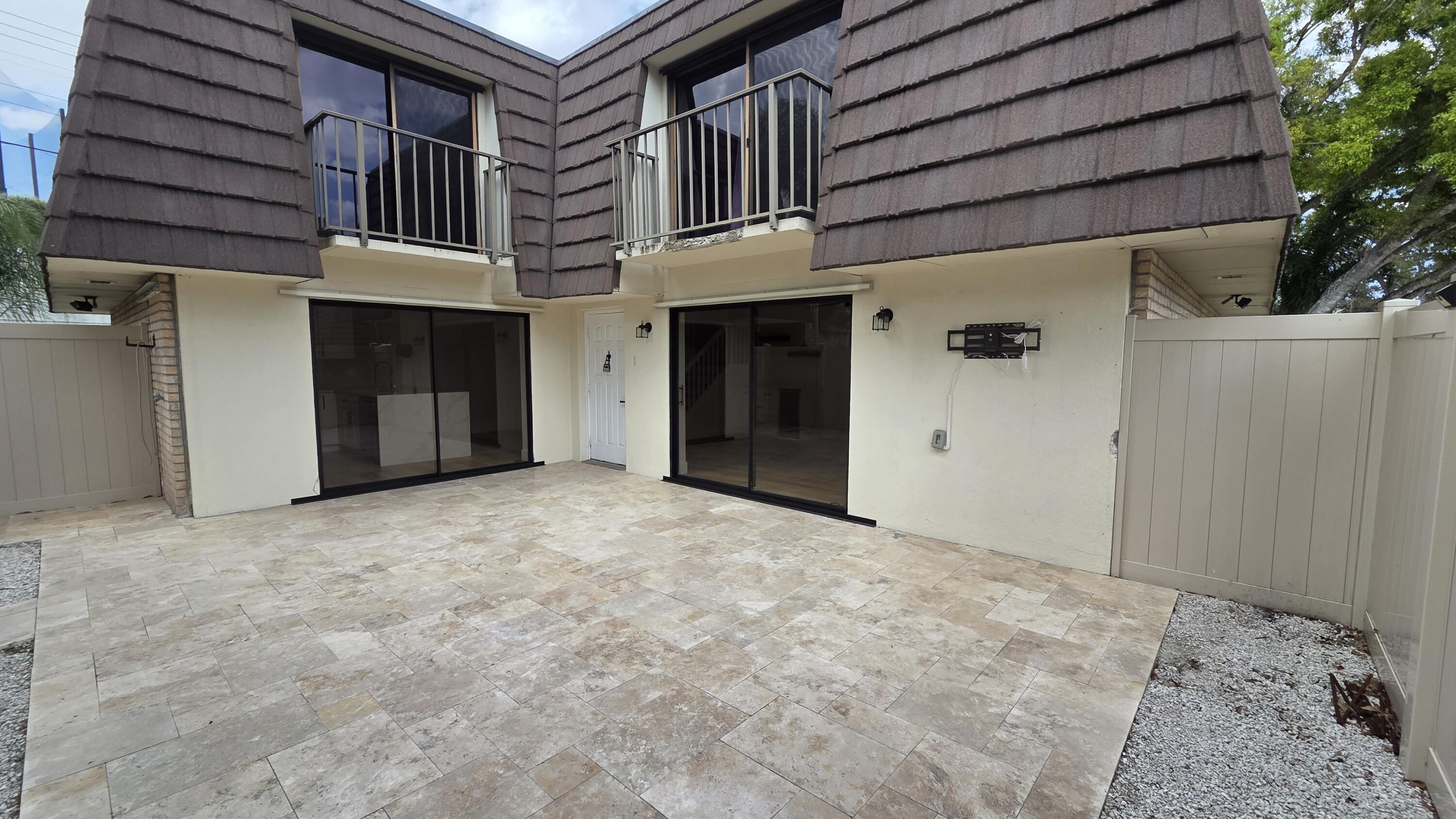 HERITAGE VILLAGE OF P B LAKES - Residential Lease