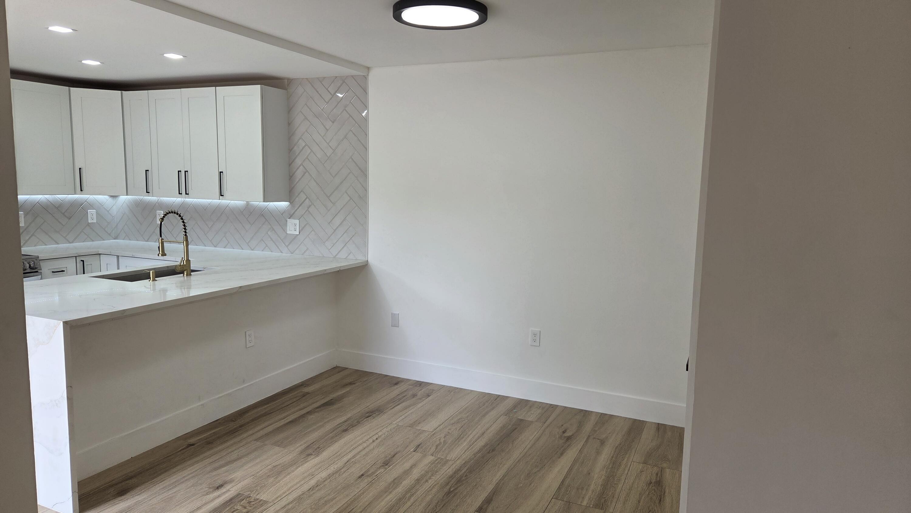 HERITAGE VILLAGE OF P B LAKES - Residential Lease