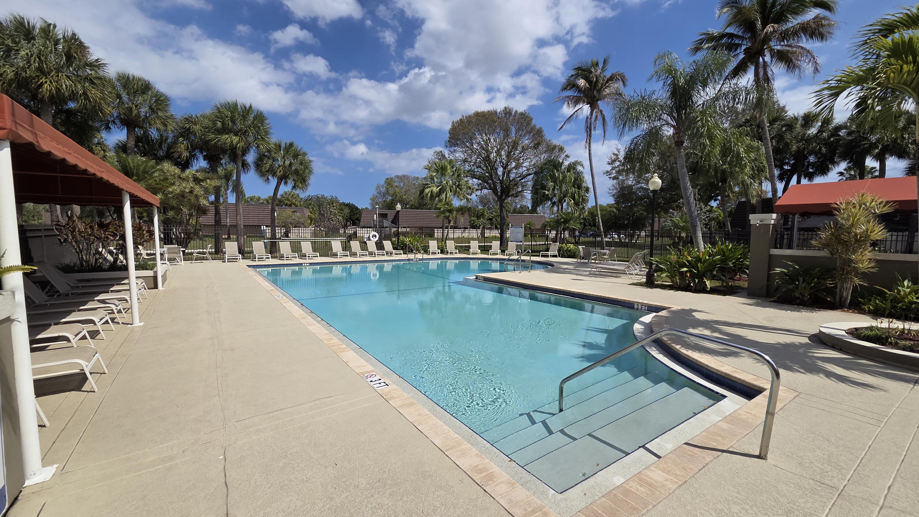 HERITAGE VILLAGE OF P B LAKES - Residential Lease