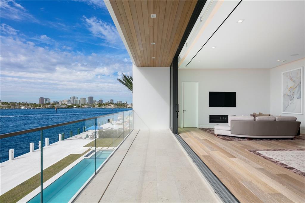 Laguna Isle 40-1 B - Residential