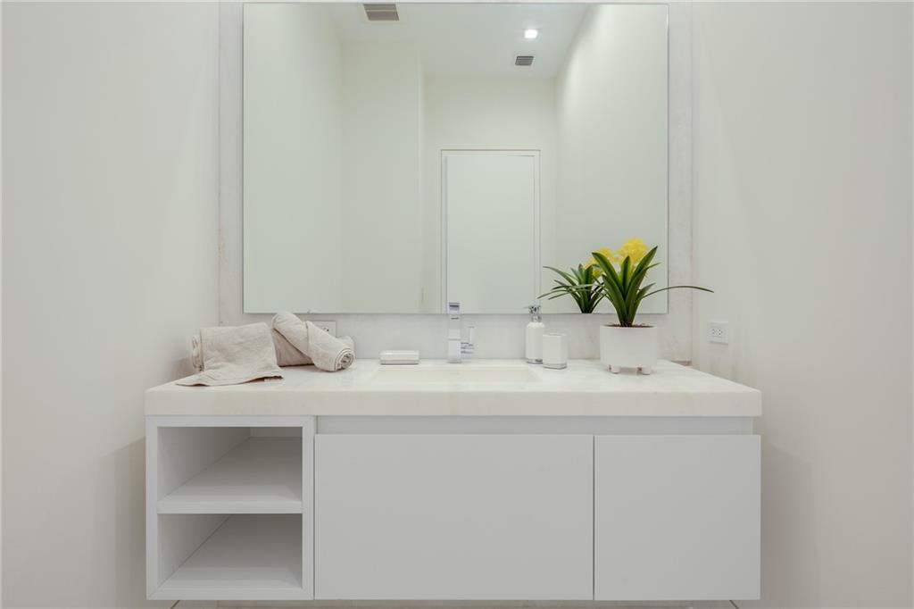 Laguna Isle 40-1 B - Residential