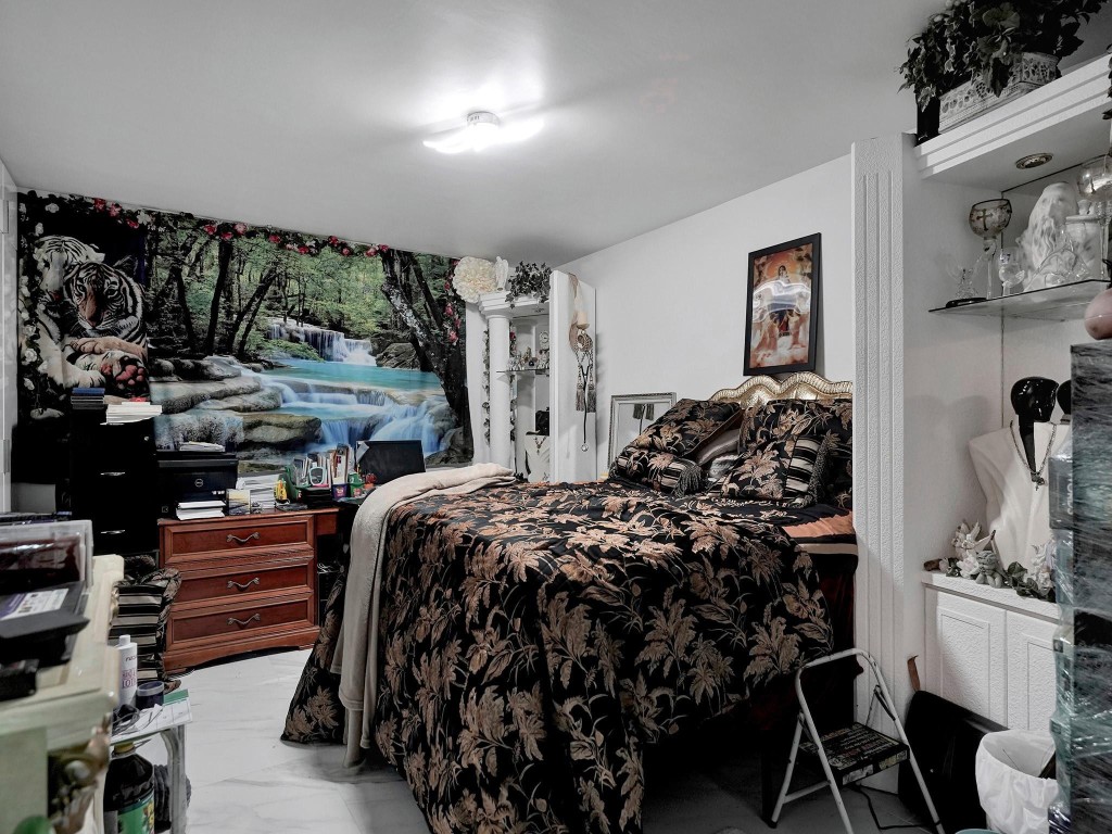 PALM-AIRE COUNTRY CLUB - Residential