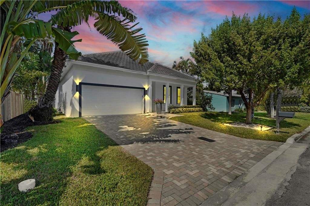 Photo of 1515 NE 17th Ave, Fort Lauderdale, FL 33304 (MLS # F10304605)