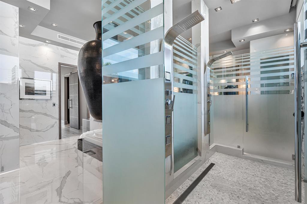 STILWELL ISLES - Residential