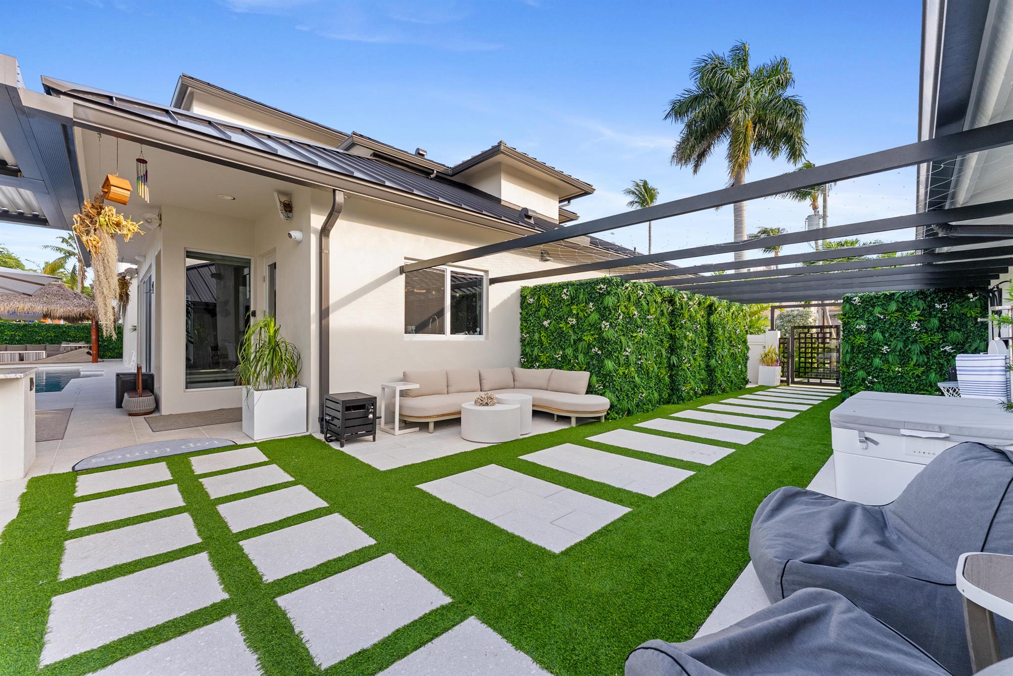 TROPIC ISLE 3RD SEC - Residential