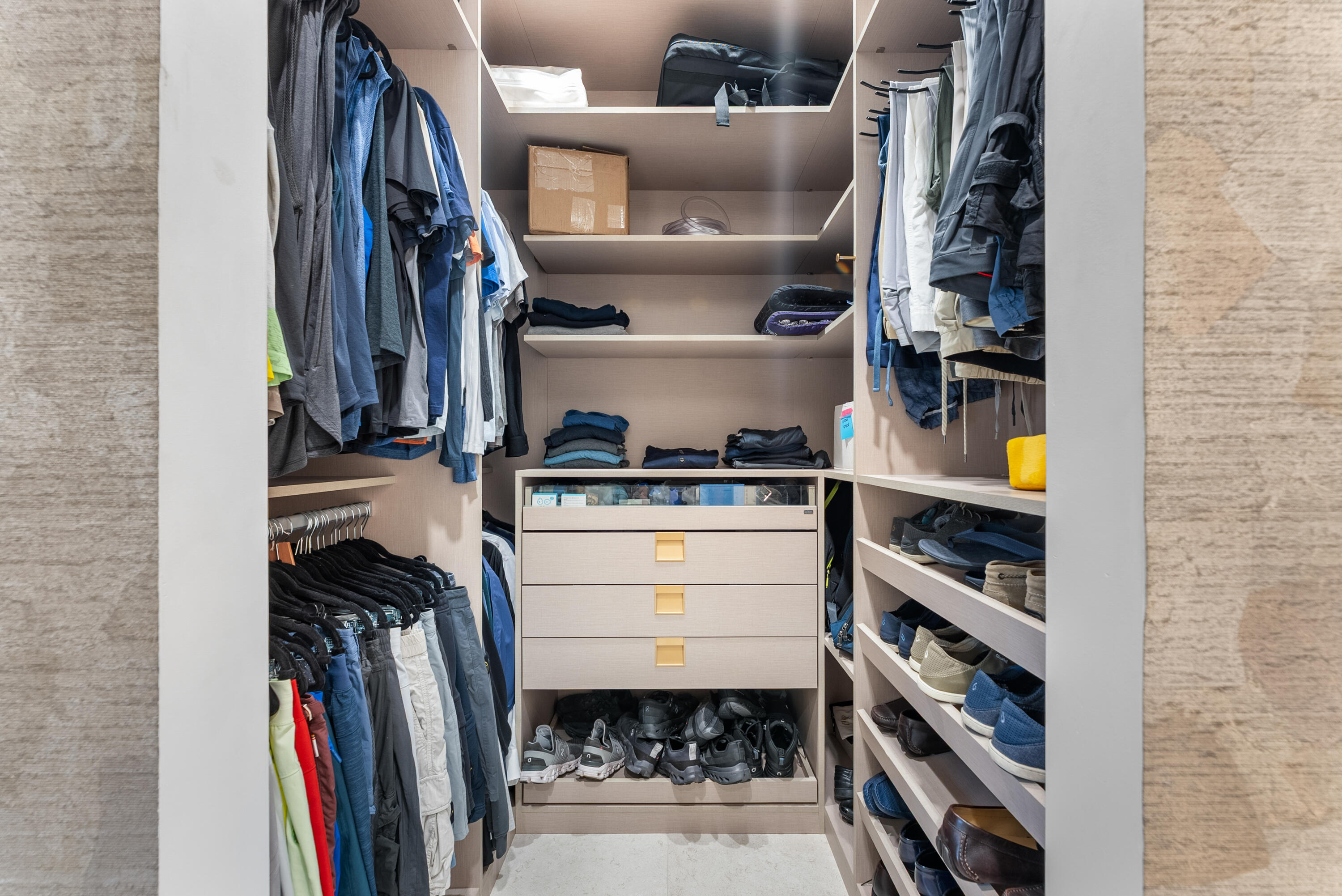 TROPIC ISLE 3RD SEC - Residential