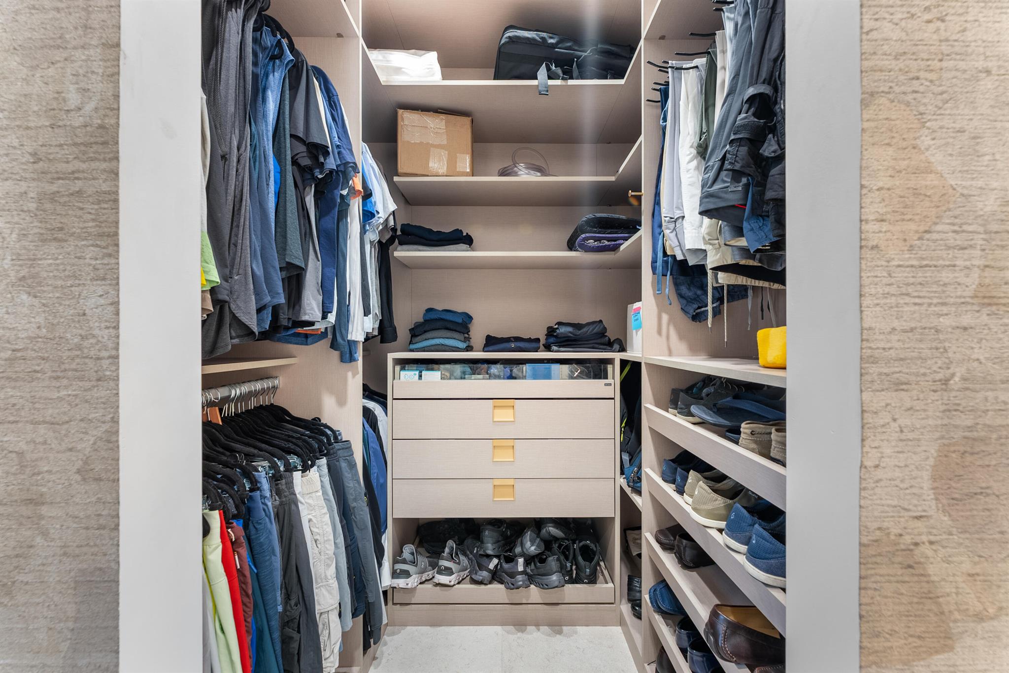 TROPIC ISLE 3RD SEC - Residential