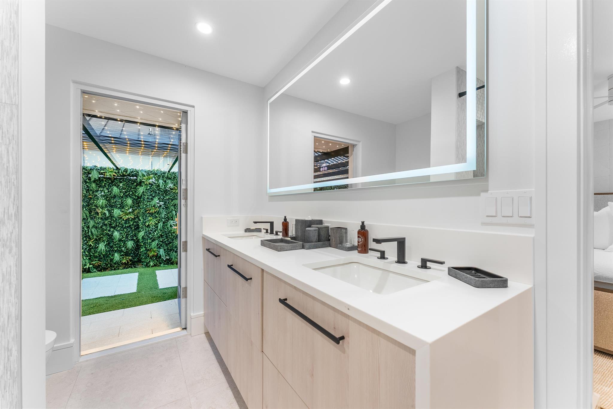 TROPIC ISLE 3RD SEC - Residential