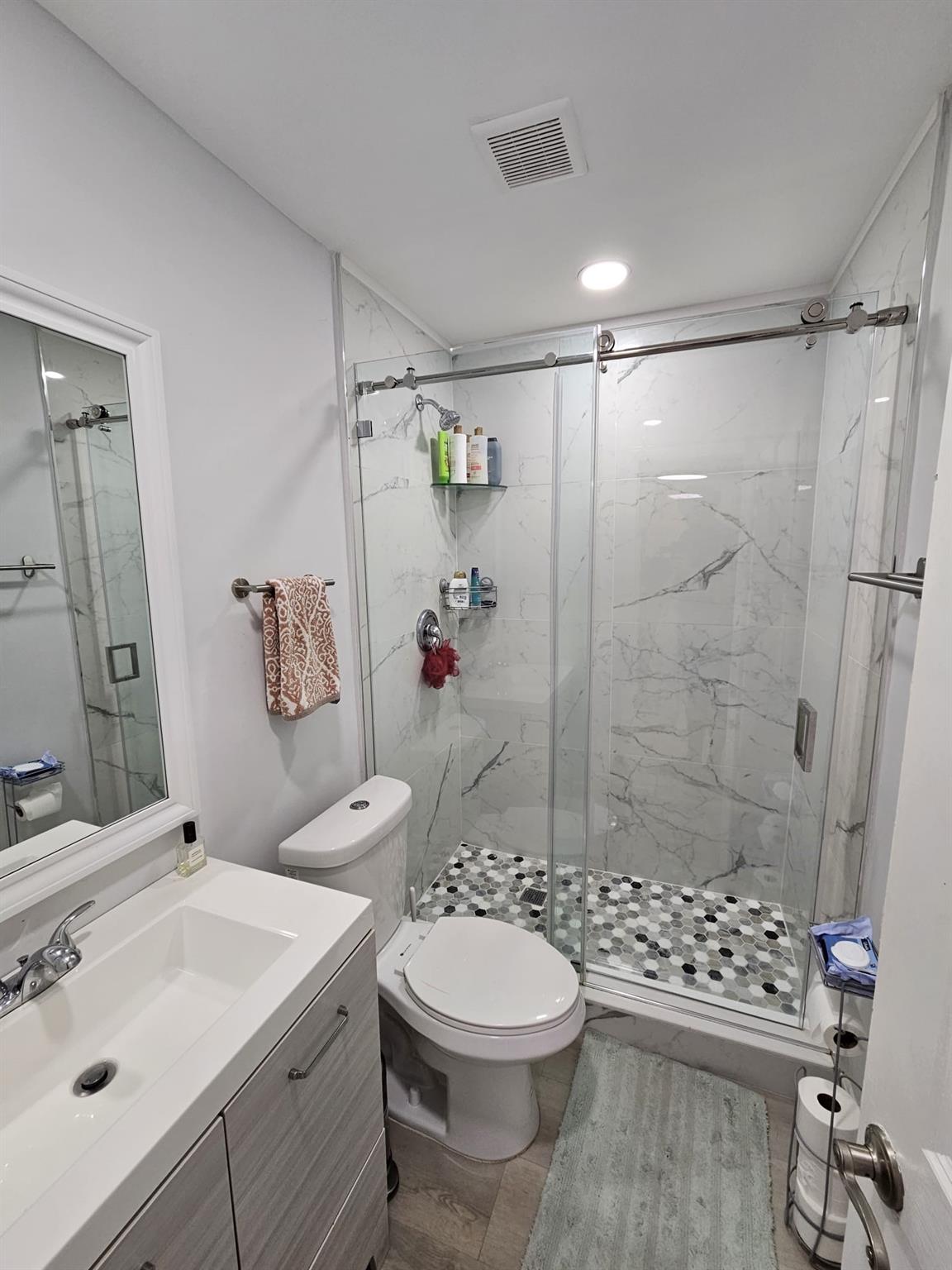 Barcelona Gardens Condo B - Residential Lease