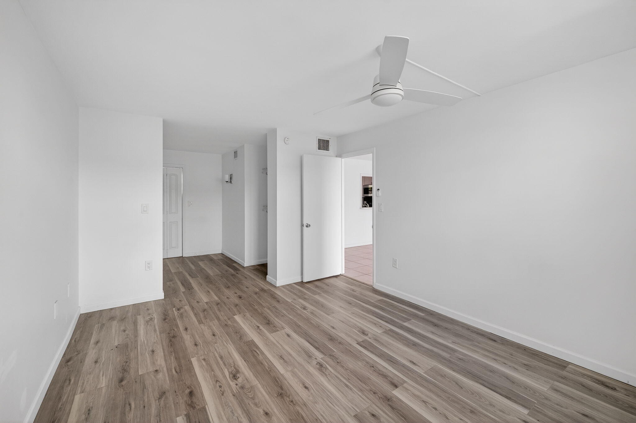 EDEN ISLES CONDO NO 6 - Residential Lease