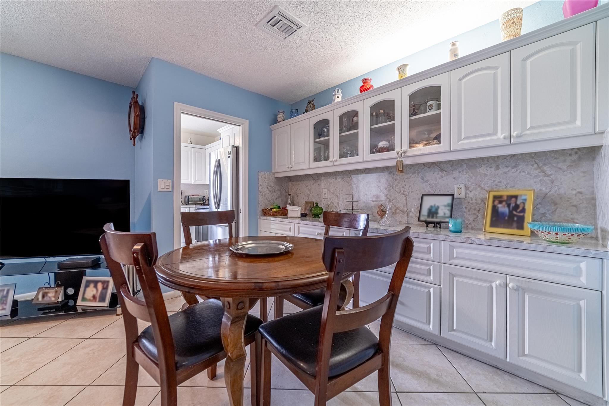 2100 NE 38th St 216