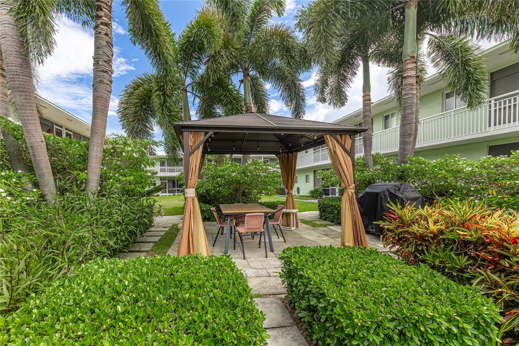 Tarelton Manor - Residential