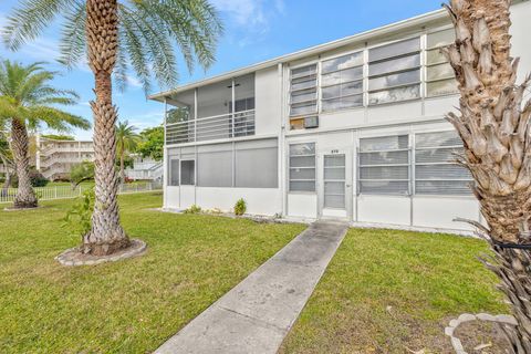 A home in Deerfield Beach