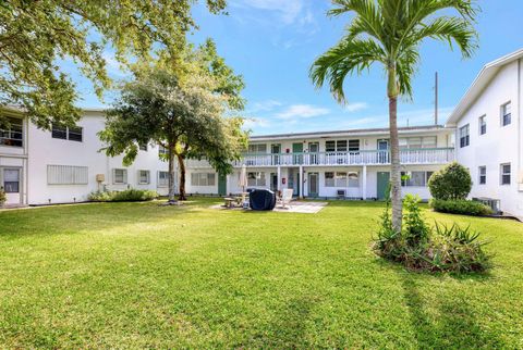 A home in Deerfield Beach