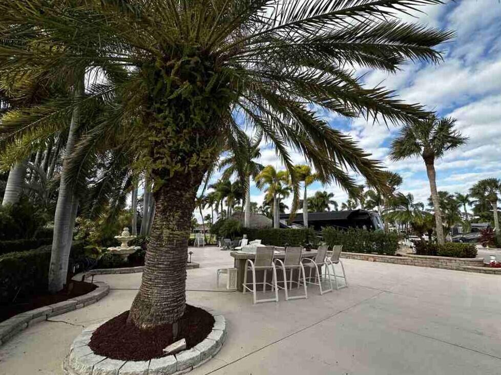 OUTDOOR RESORTS AT ST LUC - Land