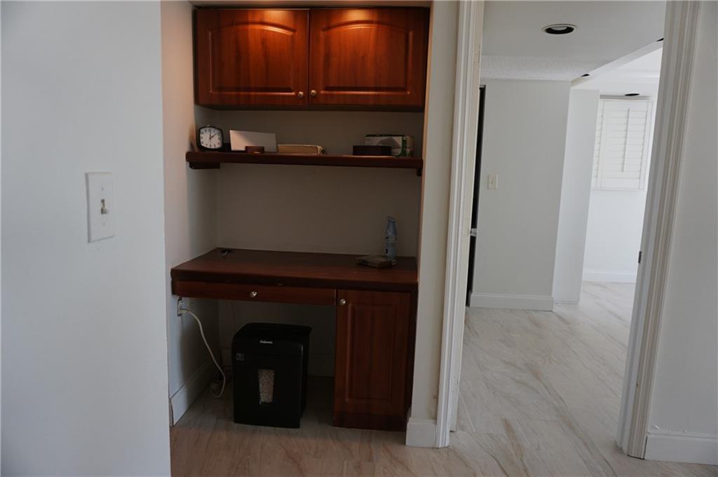 SOMERSET AT LAUDERDALE - Residential