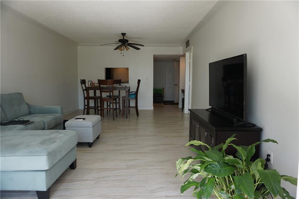 SOMERSET AT LAUDERDALE - Residential