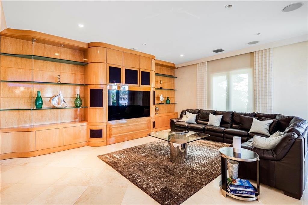 Navarro Isle 15-40 B - Residential