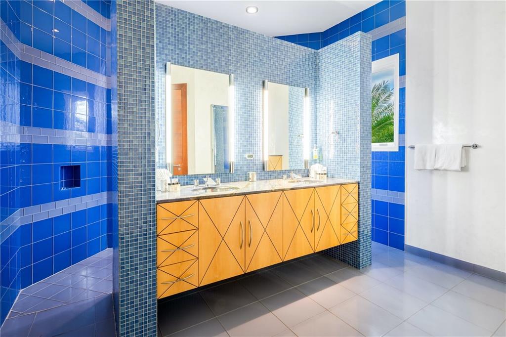 Navarro Isle 15-40 B - Residential