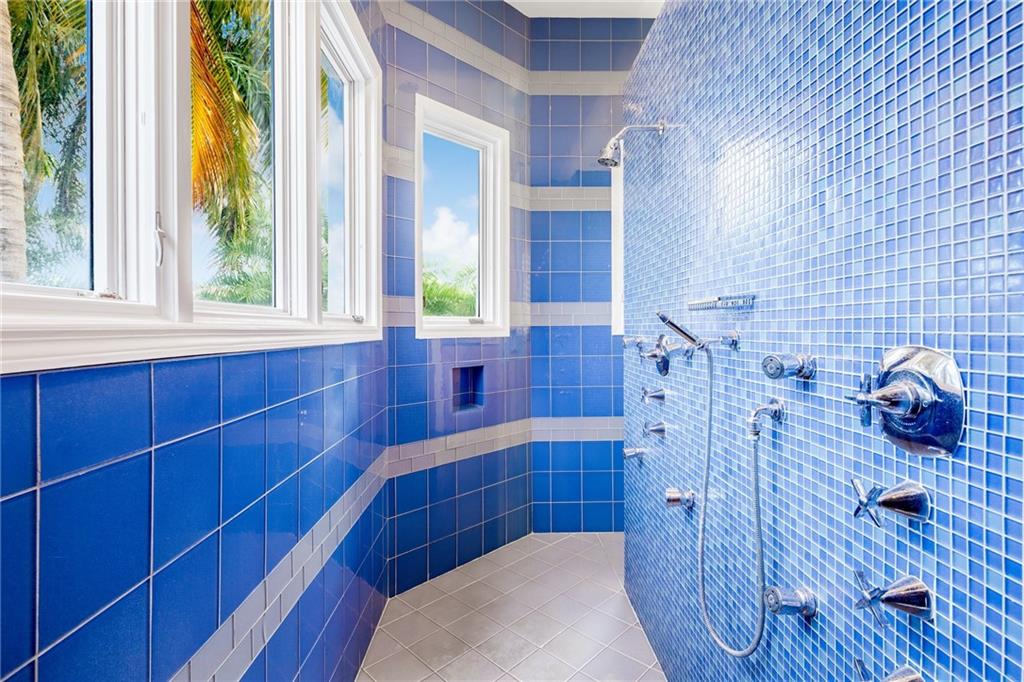 Navarro Isle 15-40 B - Residential