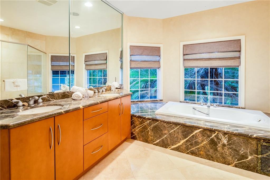 Navarro Isle 15-40 B - Residential