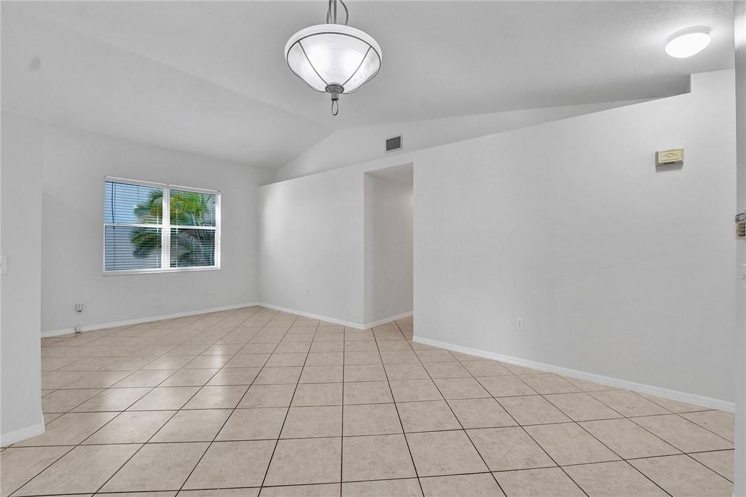 Wyndham Circle 157-9 B - Residential Lease