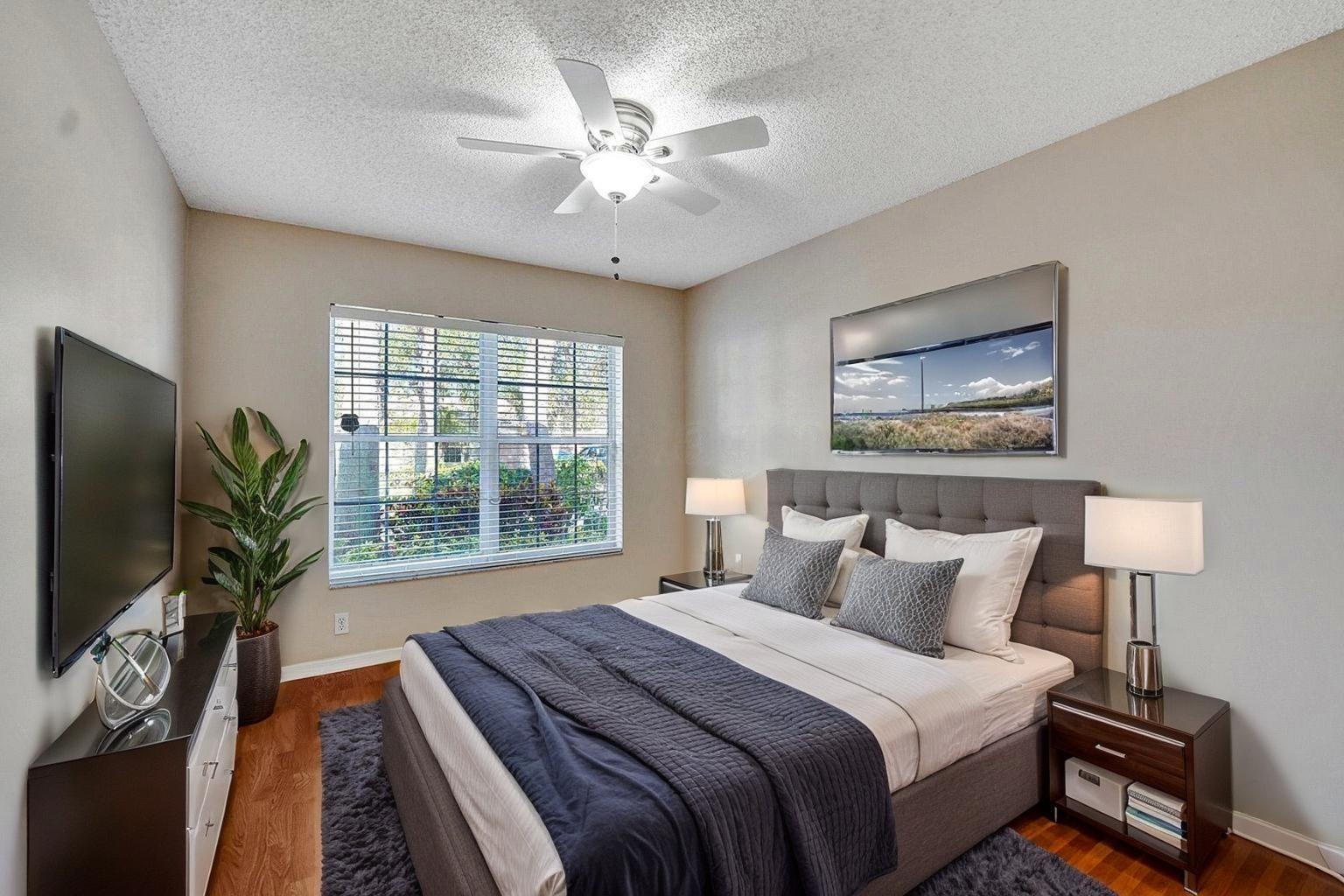 Wyndham Circle 157-9 B - Residential Lease