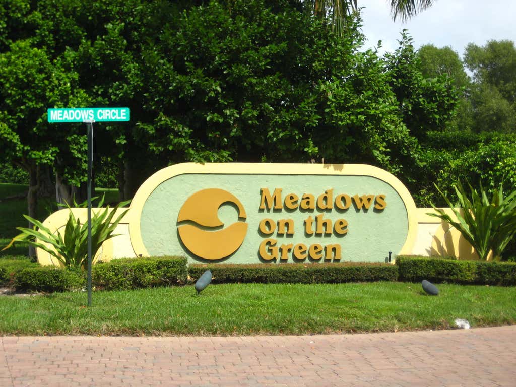 Photo of 1437 MEADOWS Circle W #1437, Boynton Beach, FL 33436 (MLS # B26064594)