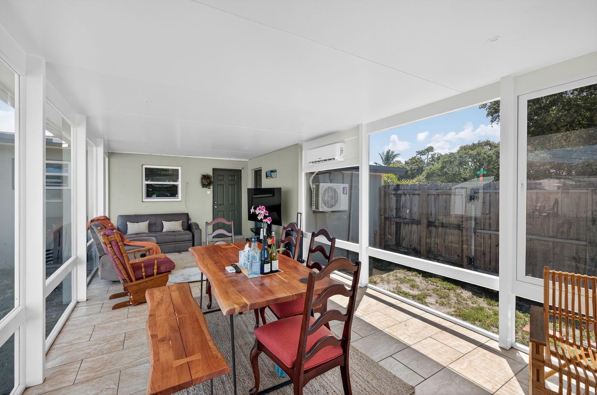 300 SW 25th Avenue
