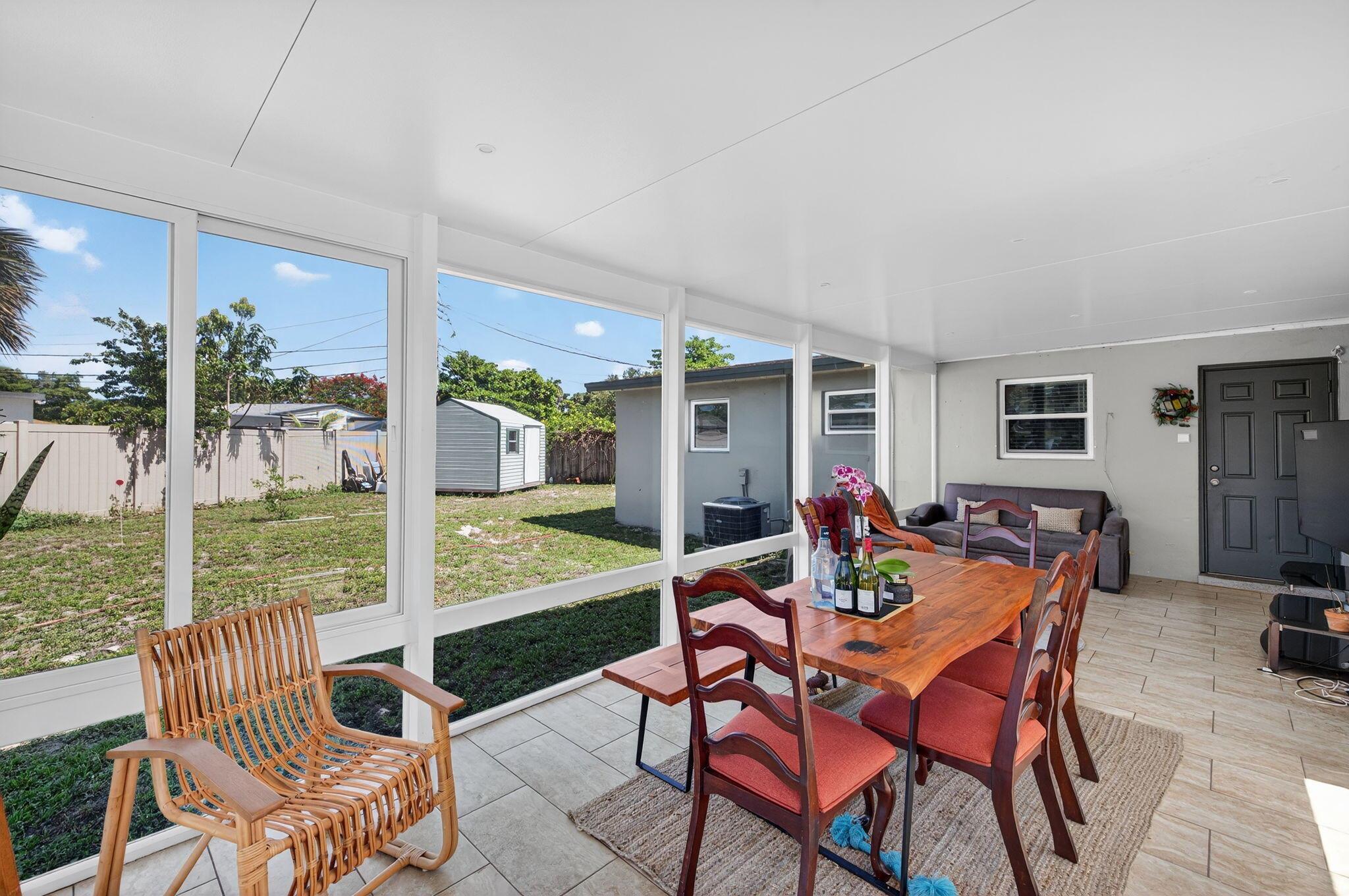 300 SW 25th Avenue