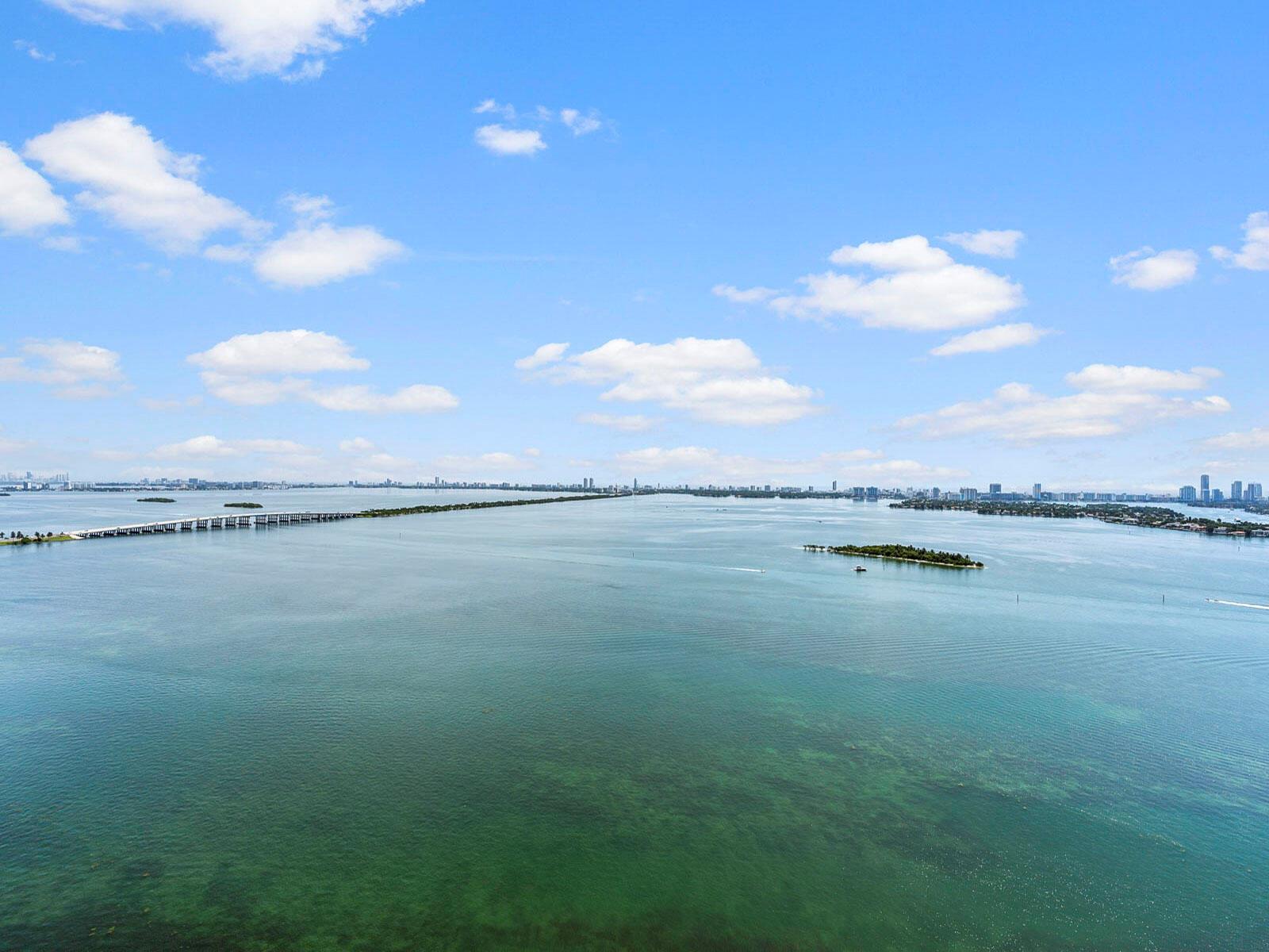 BAY BREEZE - Residential