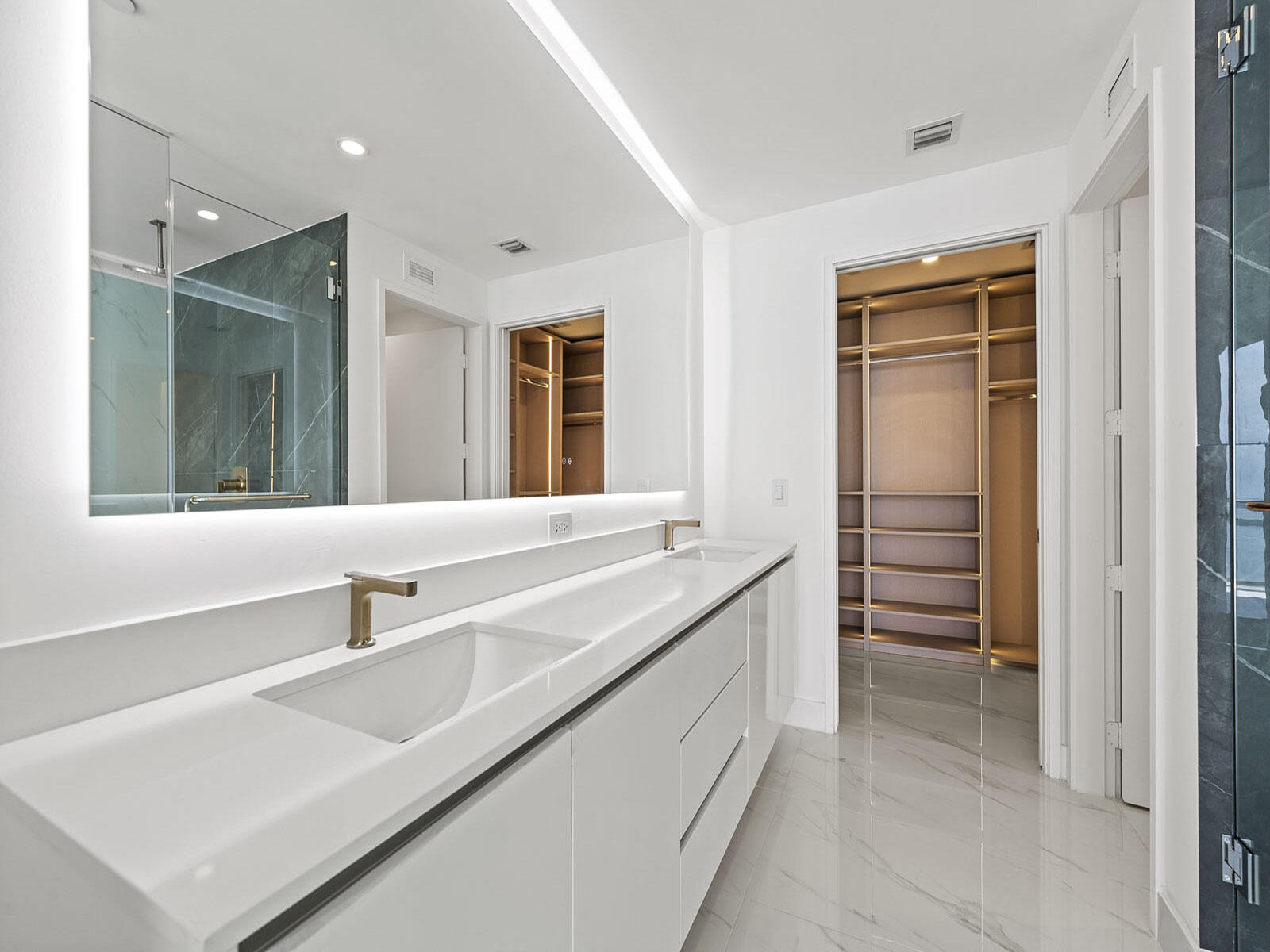 BAY BREEZE - Residential