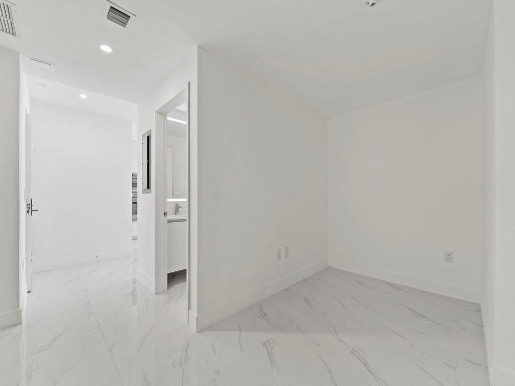 BAY BREEZE - Residential