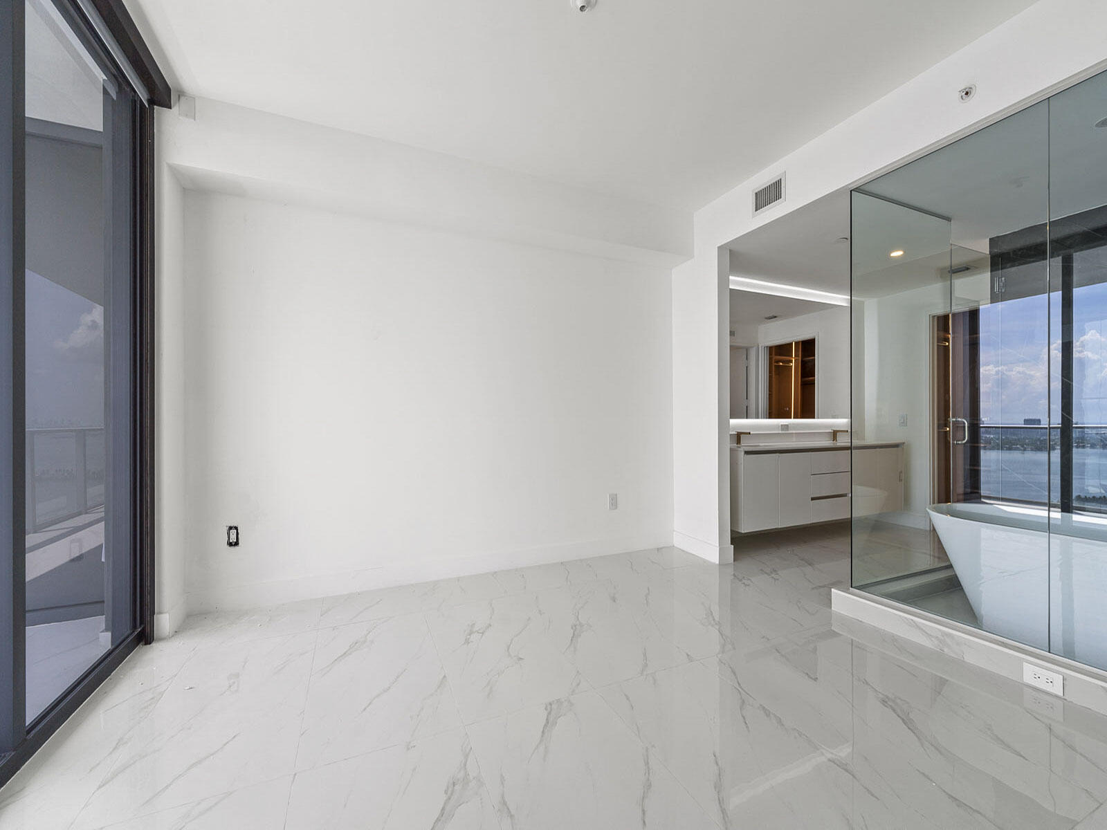 BAY BREEZE - Residential