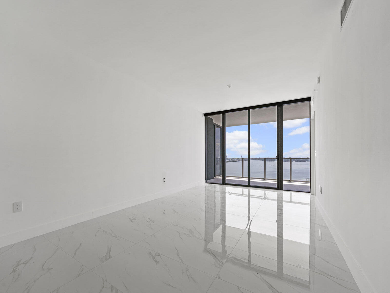 BAY BREEZE - Residential