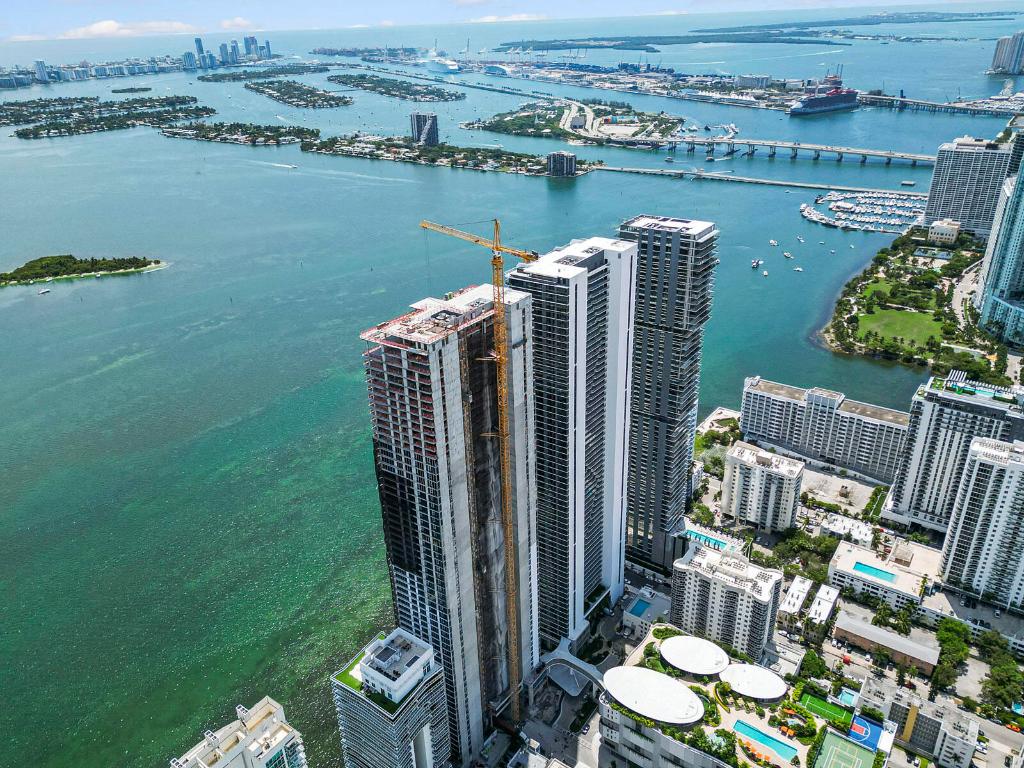 BAY BREEZE - Residential