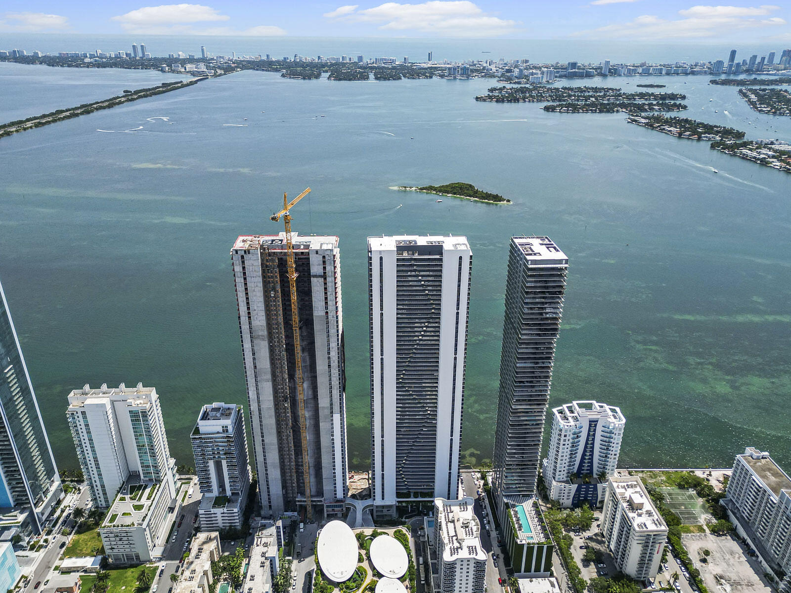 BAY BREEZE - Residential