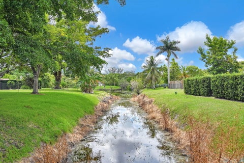 Tiny photo for 4203 NW 75TH Avenue, Coral Springs, FL 33065 (MLS # B26071573)