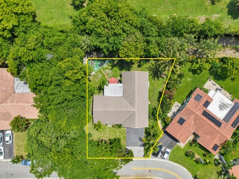 Tiny photo for 4203 NW 75TH Avenue, Coral Springs, FL 33065 (MLS # B26071573)