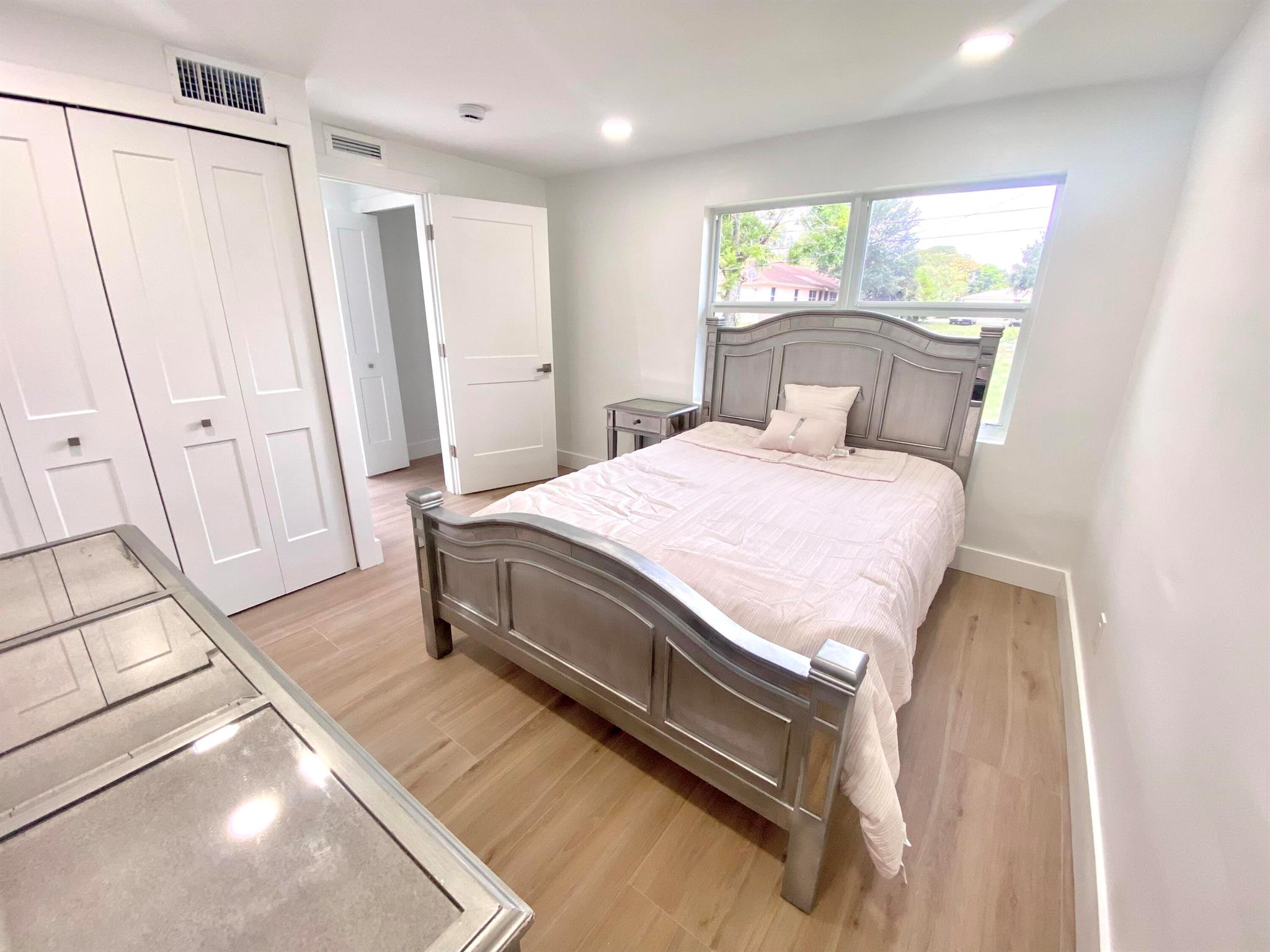 118 SW 9th Avenue