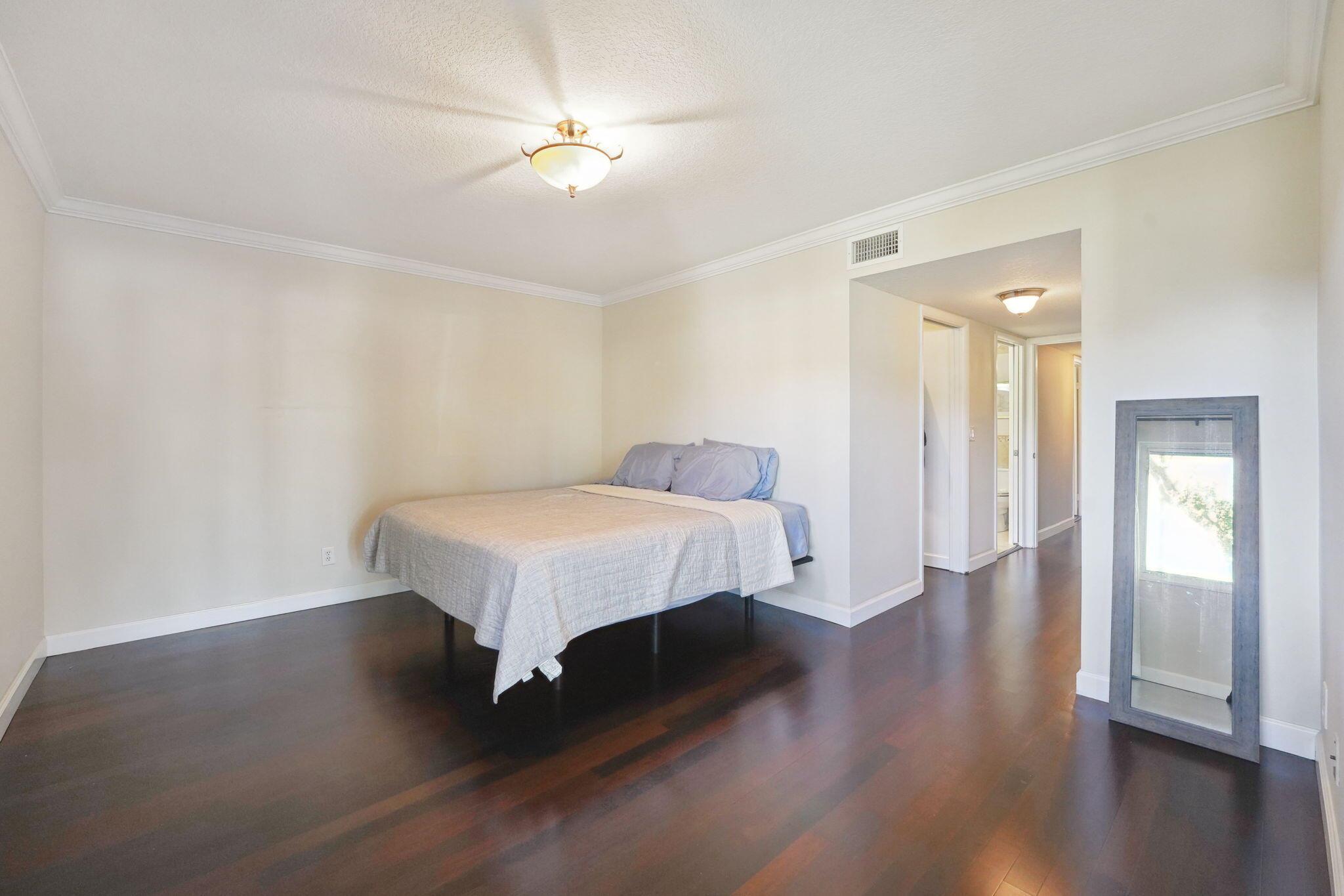 PELICAN POINTE CONDO - Residential Lease