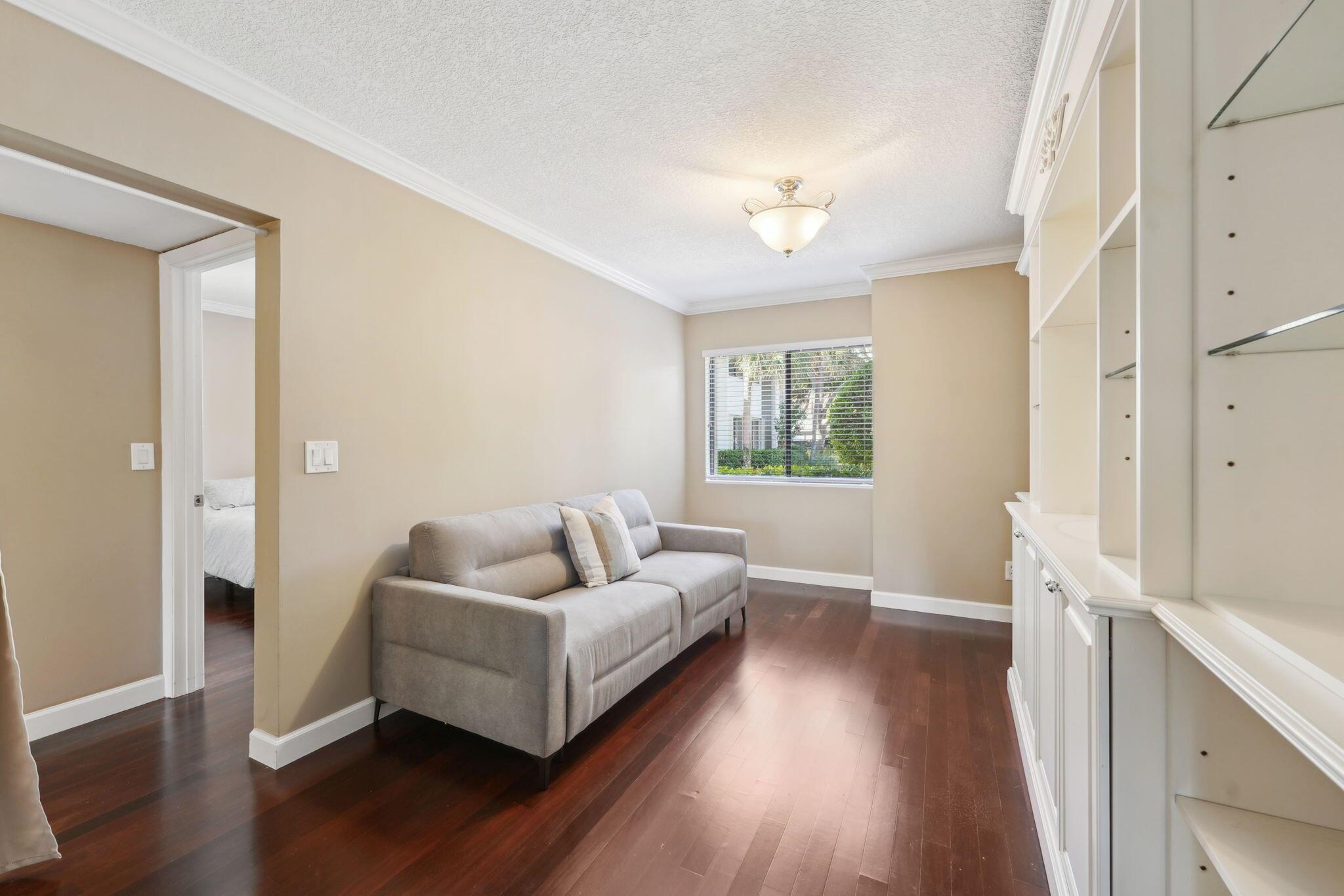 PELICAN POINTE CONDO - Residential Lease