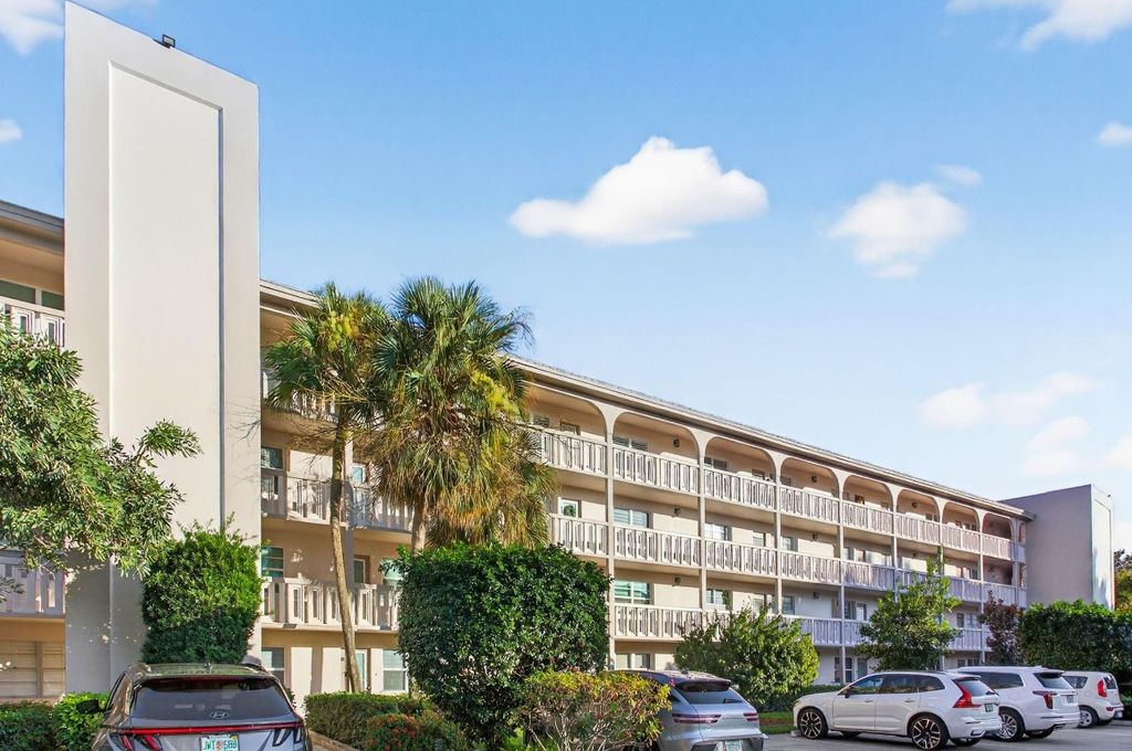 Photo of 3306 Aruba Way #D2, Coconut Creek, FL 33066 (MLS # F10538657)