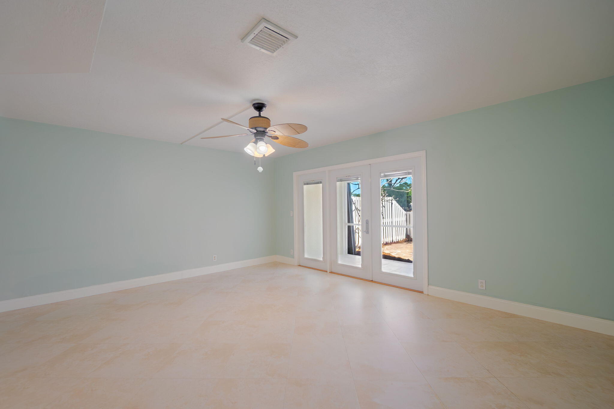 CHARTER CLUB OF PALM BEACH - Residential