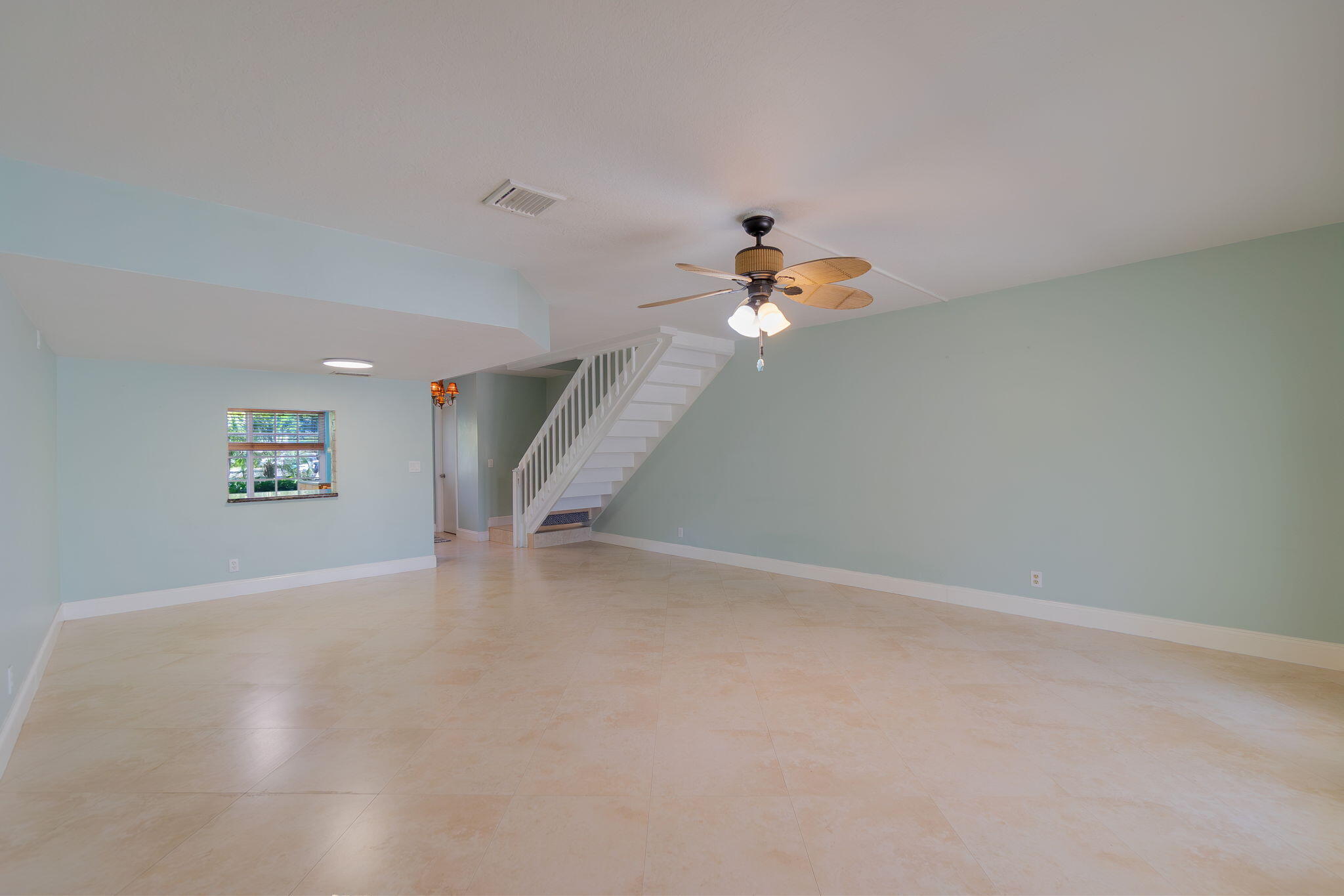 CHARTER CLUB OF PALM BEACH - Residential