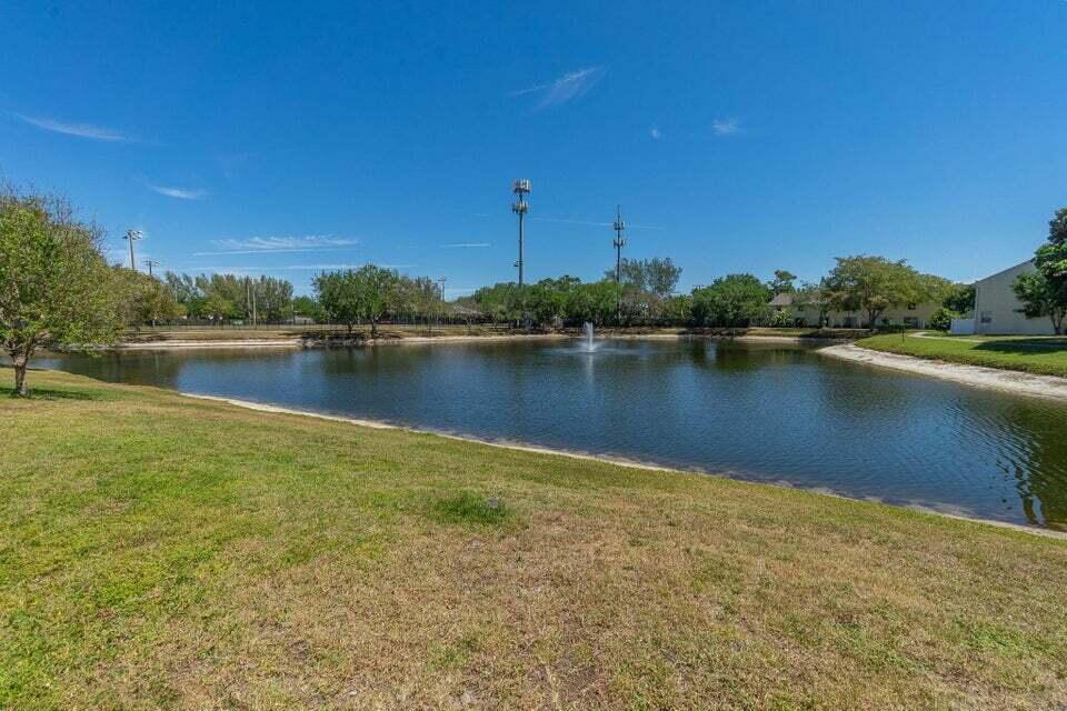 CHARTER CLUB OF PALM BEACH - Residential